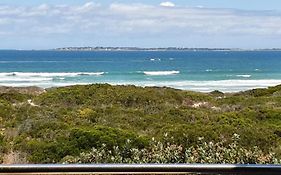 Beachfront 3-Bedroom With Robben Island Views